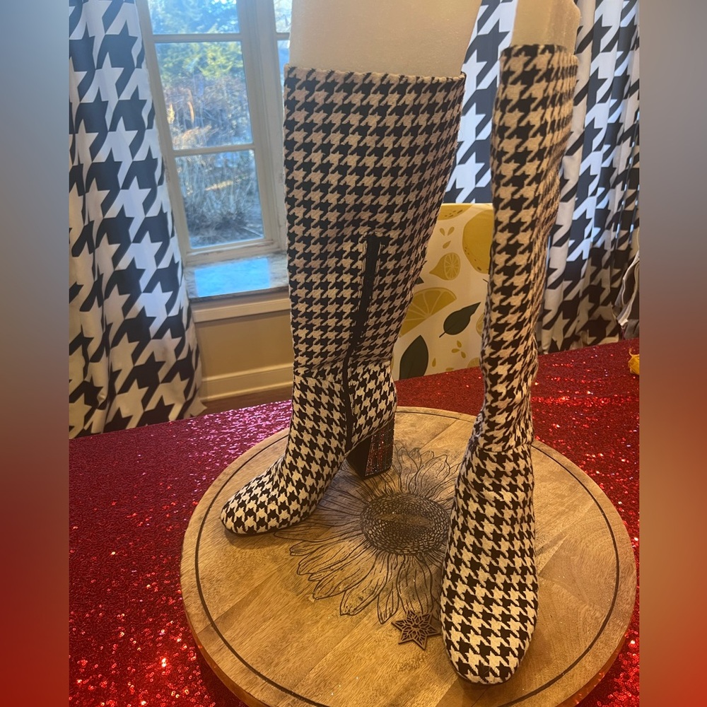 Betsey Johnson houndstooth rhinestone plaid heel knee high boot 8.5